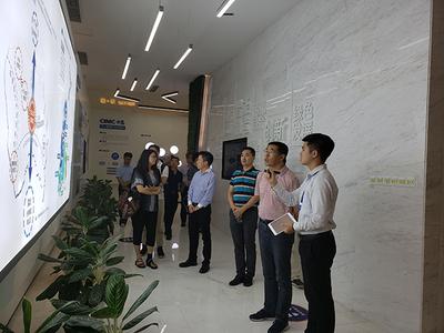 成都金牛区区委常委来访迈威科技 实地考察腾讯微校及新工科项目